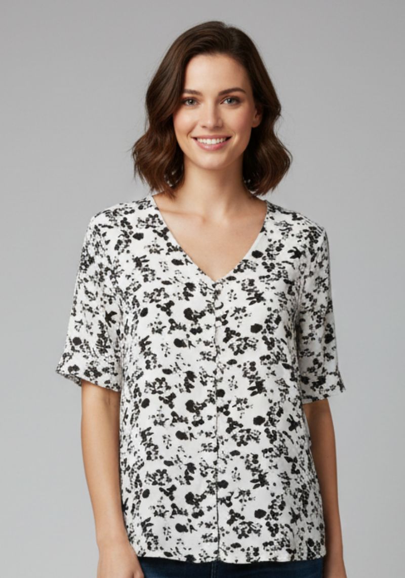 WOMEN WESTERN TOP - WHITE AND FLORAL PAINT