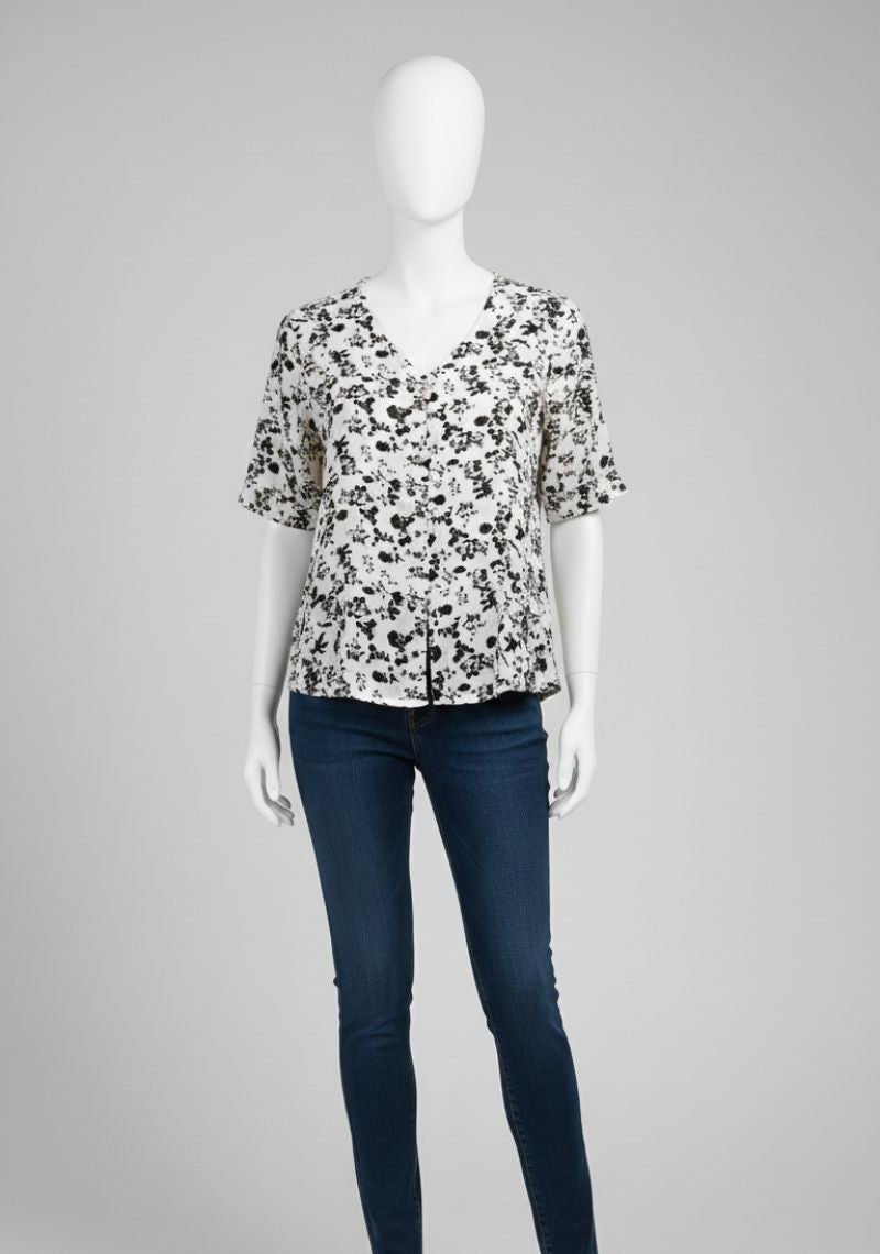 WOMEN WESTERN TOP - WHITE AND FLORAL PAINT