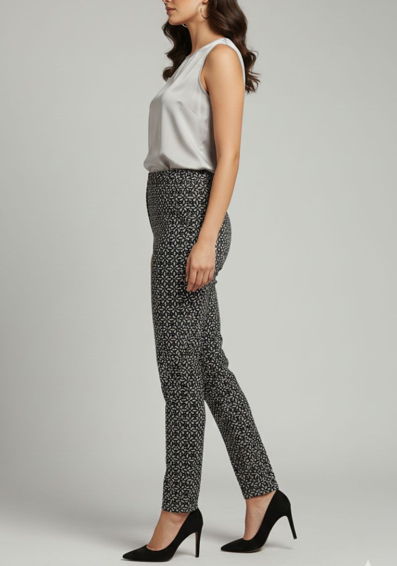 WOMENS LEGGINGS [MD] - BLACK & WHITE STRIPES