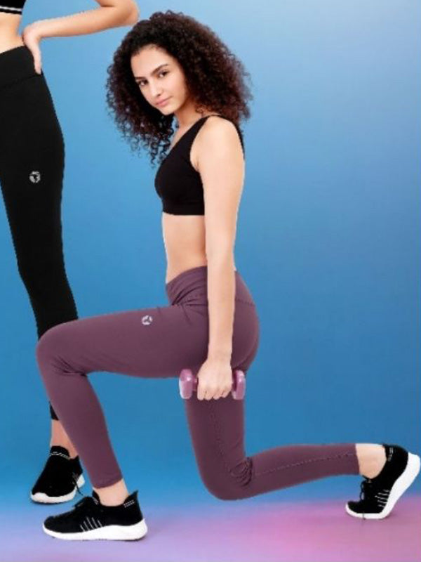 Womens Slim-Fit Tights